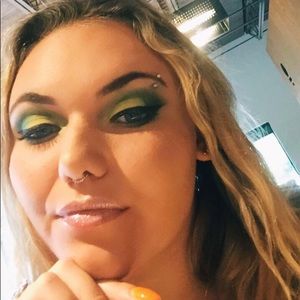 Meet your Posher, Brie